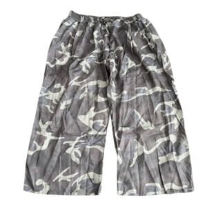 XPlusWear Casual Army Camo Wide Leg Pants in Green, Size 2XL